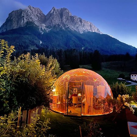 Bayern Resort Hotel - Adults Only - Mit Zugspitzblick - Eibsee-Naehe - Wellnessbereich - Naturpool Im Sommer Grainau Buitenkant foto