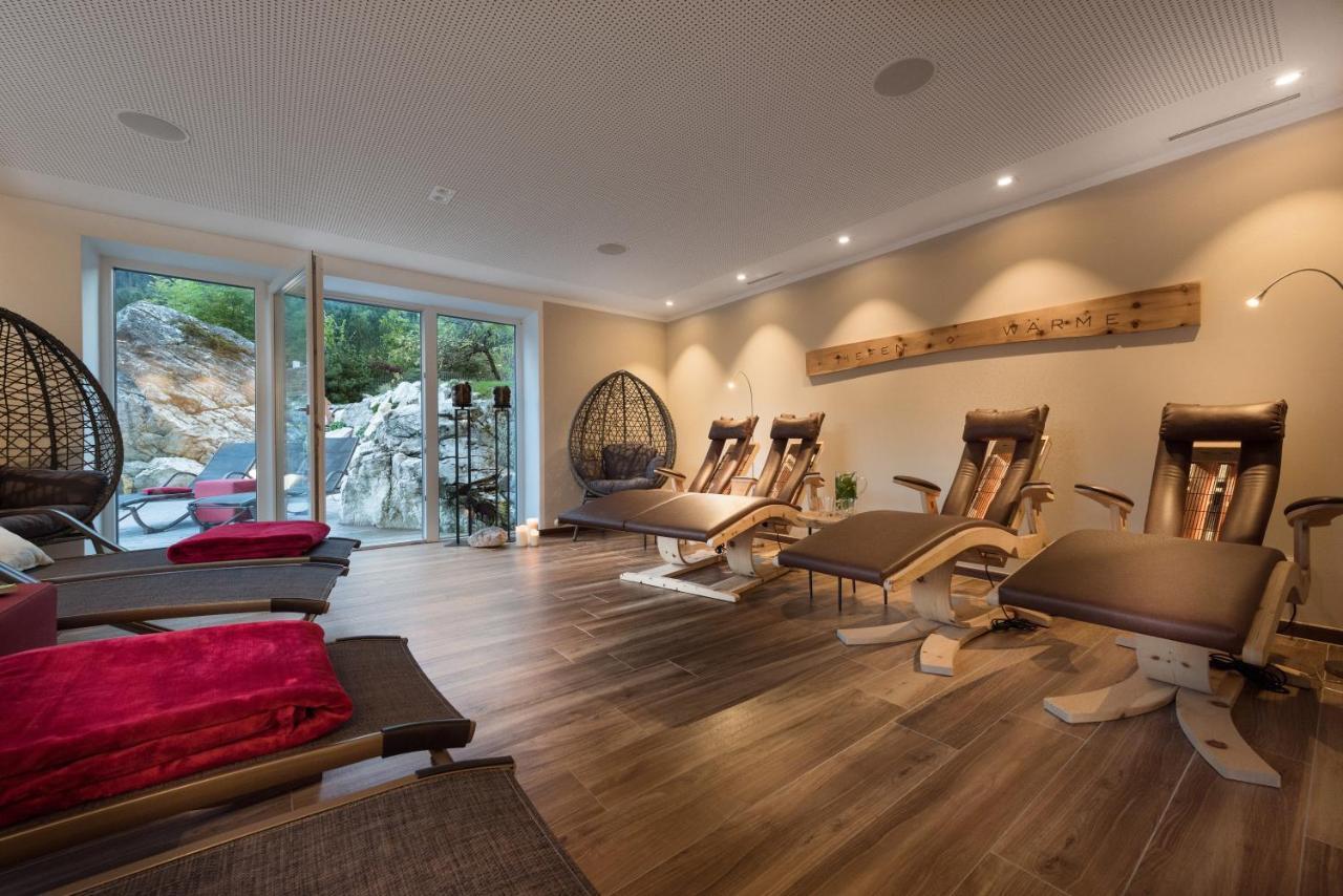 Bayern Resort Hotel - Adults Only - Mit Zugspitzblick - Eibsee-Naehe - Wellnessbereich - Naturpool Im Sommer Grainau Buitenkant foto