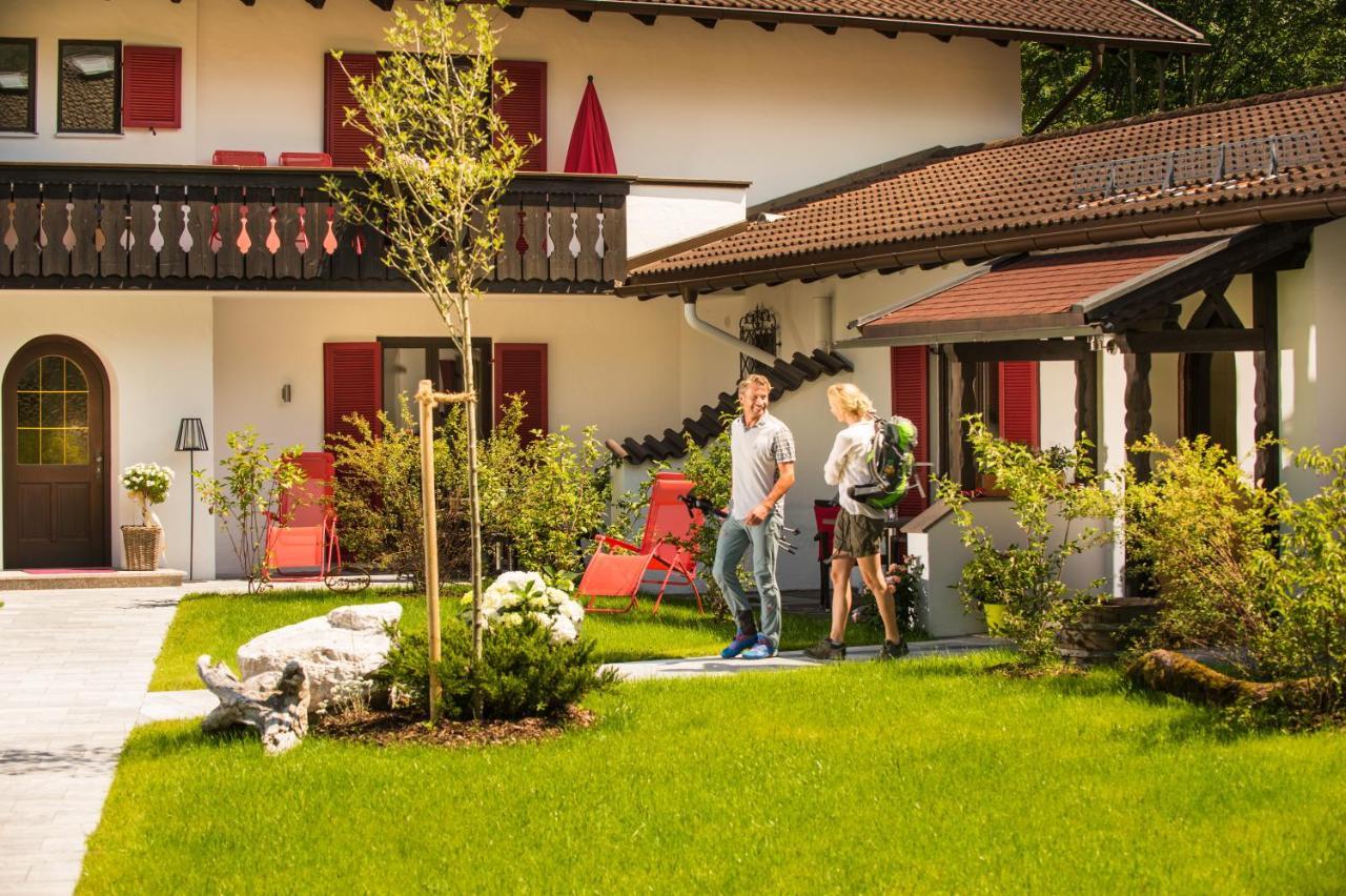 Bayern Resort Hotel - Adults Only - Mit Zugspitzblick - Eibsee-Naehe - Wellnessbereich - Naturpool Im Sommer Grainau Buitenkant foto