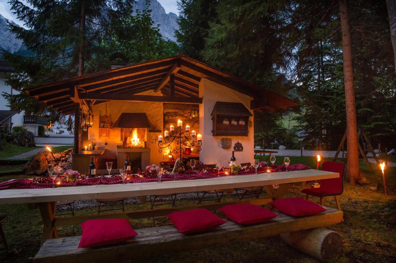 Bayern Resort Hotel - Adults Only - Mit Zugspitzblick - Eibsee-Naehe - Wellnessbereich - Naturpool Im Sommer Grainau Buitenkant foto