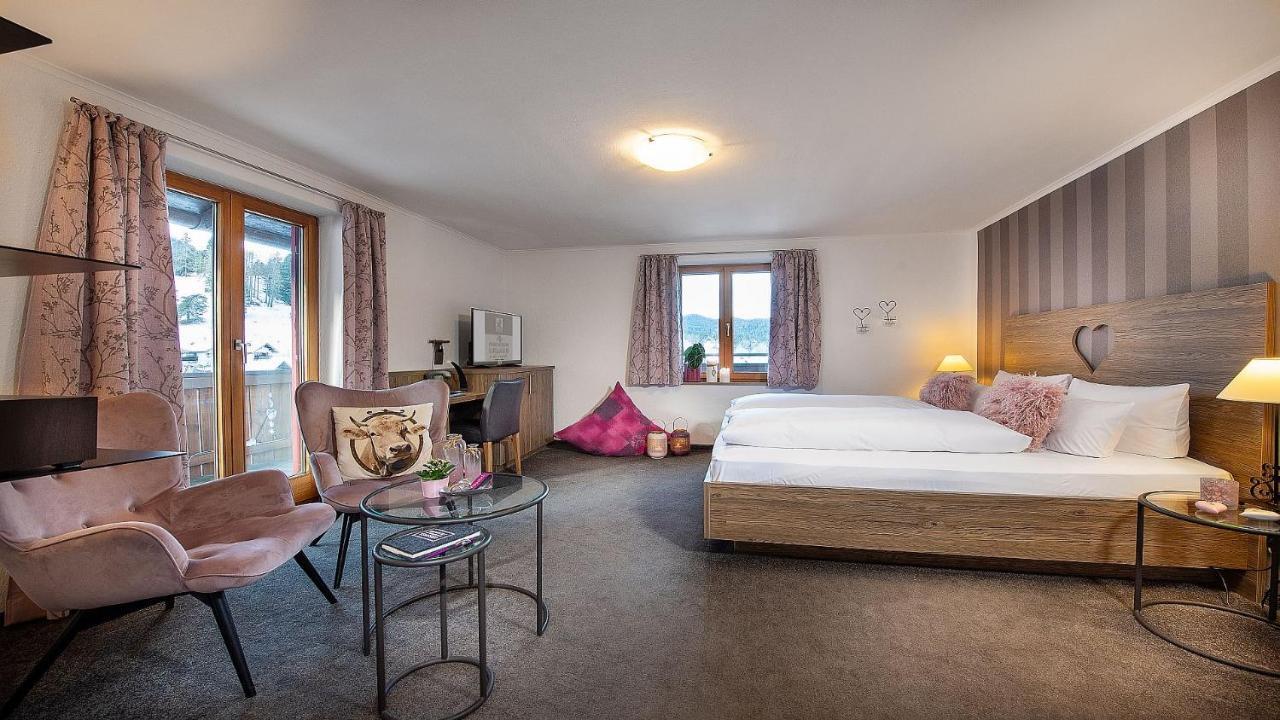 Bayern Resort Hotel - Adults Only - Mit Zugspitzblick - Eibsee-Naehe - Wellnessbereich - Naturpool Im Sommer Grainau Buitenkant foto