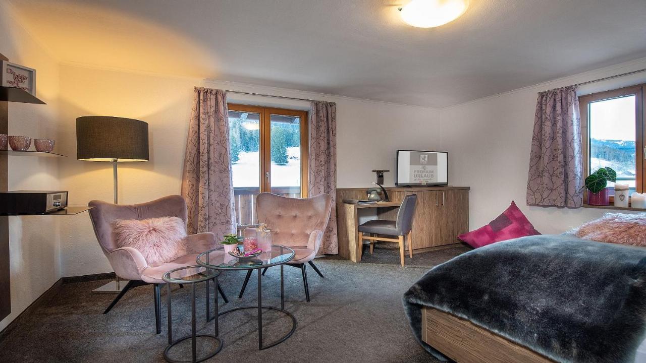 Bayern Resort Hotel - Adults Only - Mit Zugspitzblick - Eibsee-Naehe - Wellnessbereich - Naturpool Im Sommer Grainau Buitenkant foto